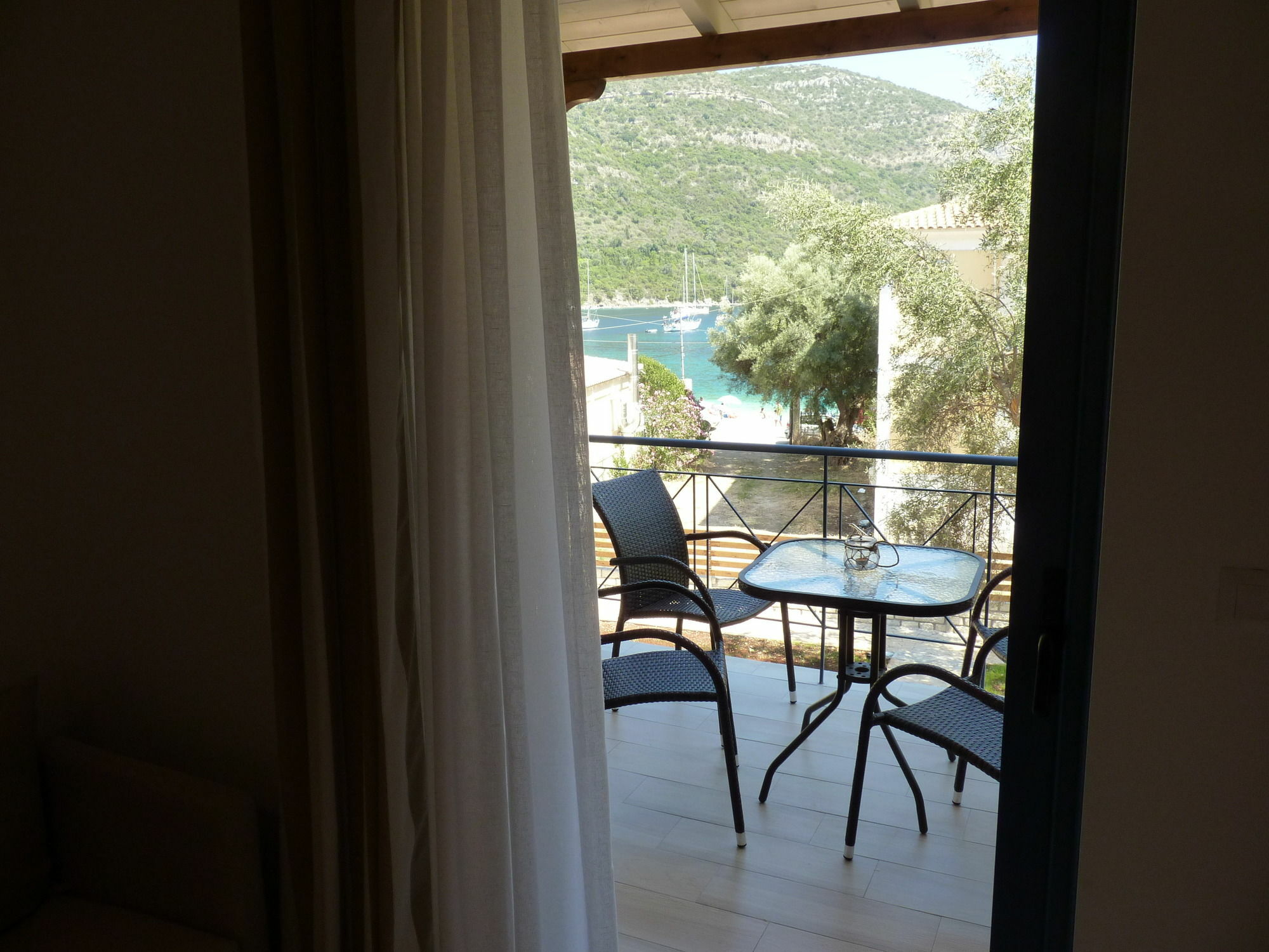 Ilianthos Apartments & Studios Mikros Gialos Buitenkant foto