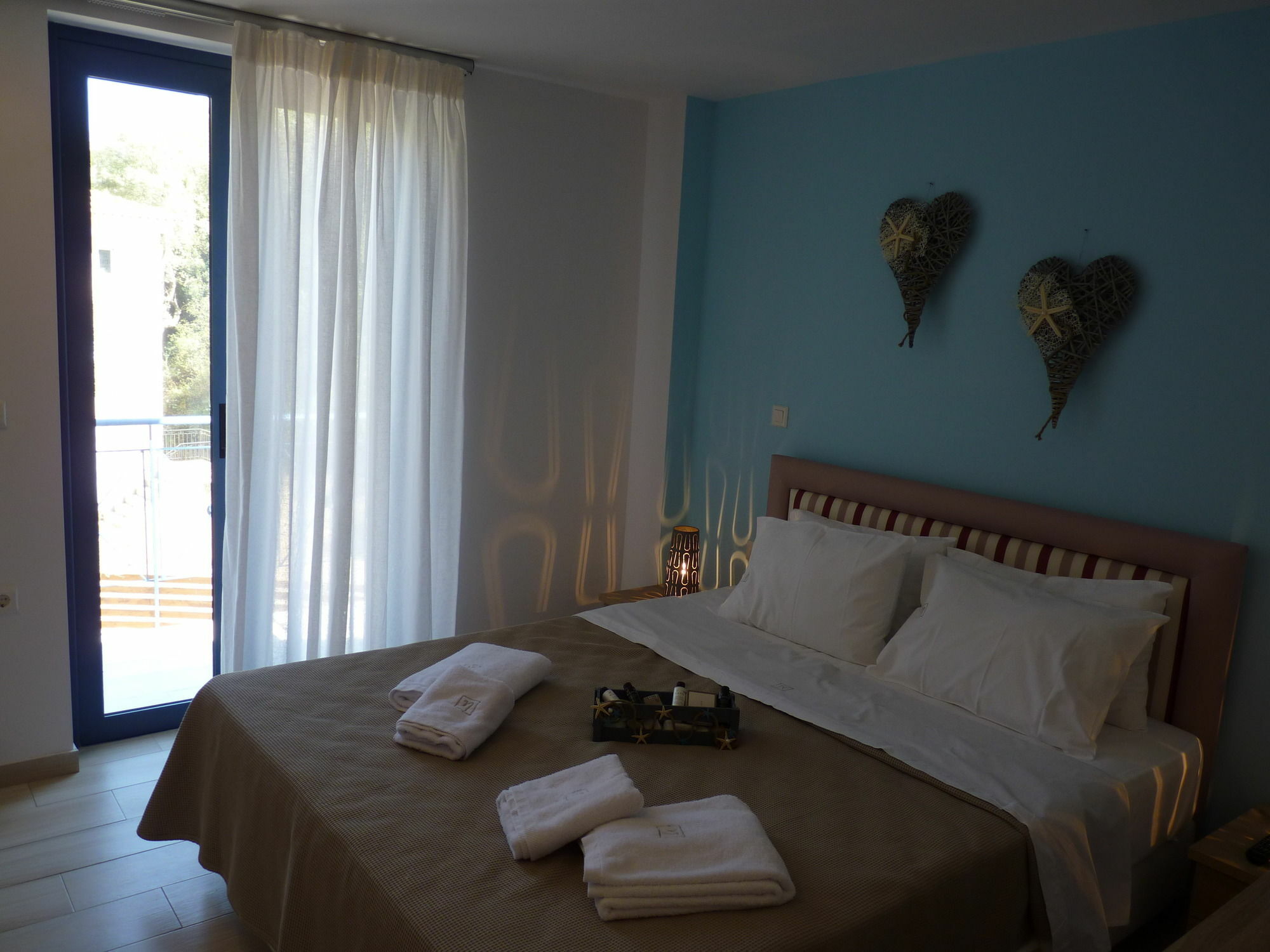 Ilianthos Apartments & Studios Mikros Gialos Buitenkant foto