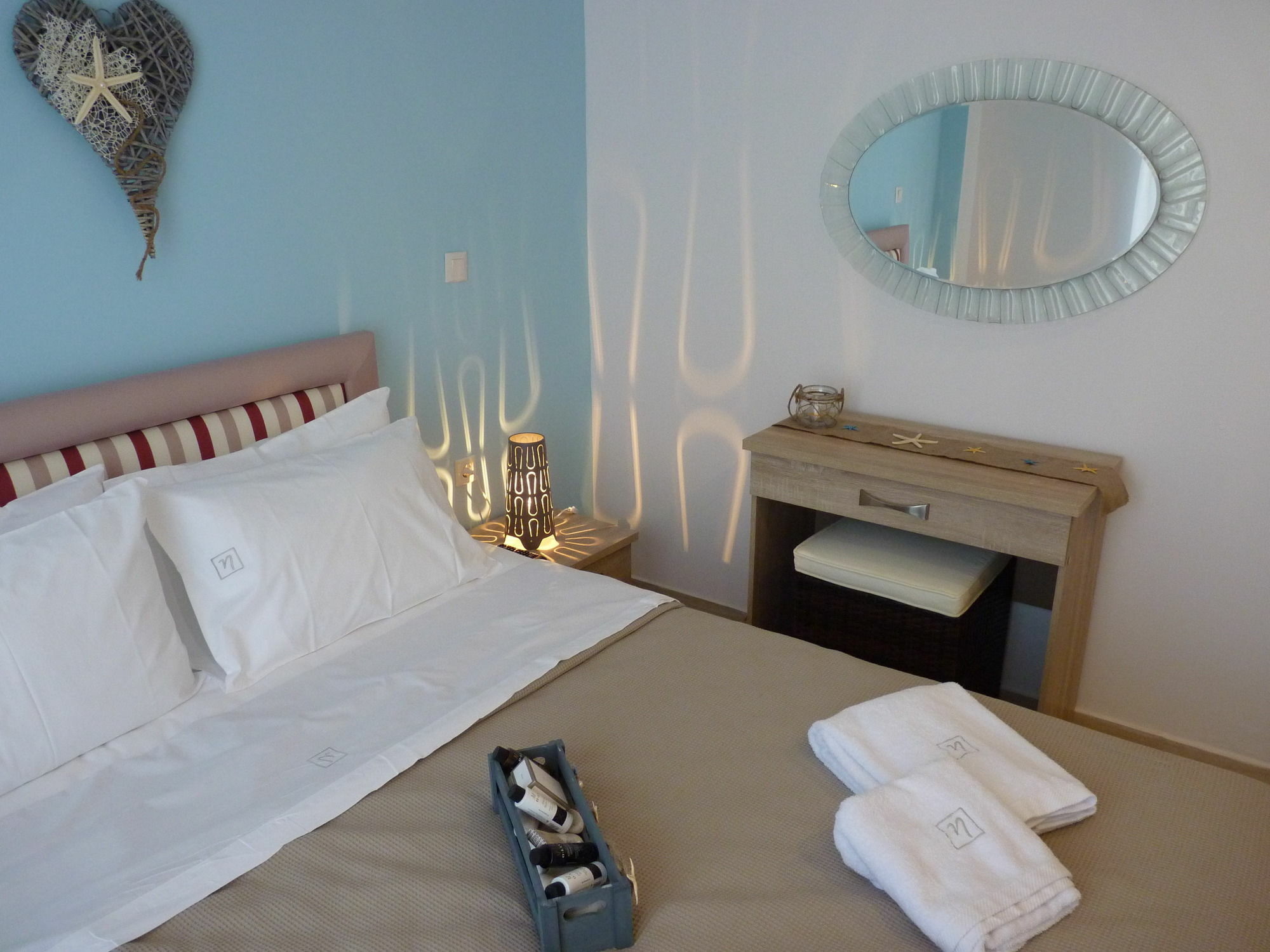 Ilianthos Apartments & Studios Mikros Gialos Buitenkant foto